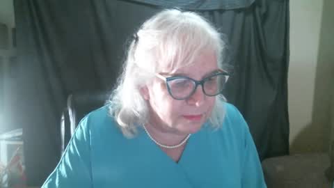 Snapshot of sissydianetx chatting on September 2025 11:41:02 PM Sissy Diane online show from September 2025 11:41:02 PM