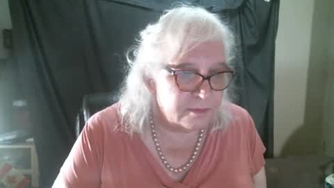 Snapshot of sissydianetx chatting on October 2025 11:27:02 PM Sissy Diane online show from October 2025 11:27:02 PM