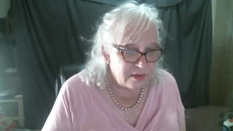 Snapshot of sissydianetx chatting on October 2025 11:39:01 PM Sissy Diane online show from October 2025 11:39:01 PM