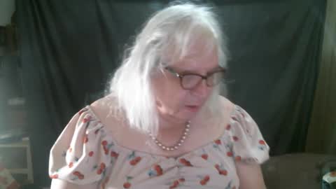 Snapshot of sissydianetx chatting on October 2025 12:39:02 PM Sissy Diane online show from October 2025 12:39:02 PM