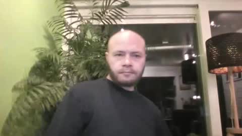 Snapshot of sixten19795 chatting on December 2025 06:28:01 AM sixten19795 online show from December 2025 06:28:01 AM