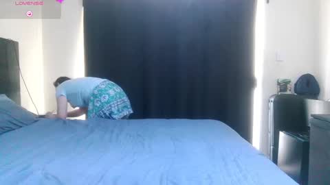 sizzlemewet online show from December 2024 02:03:02 AM