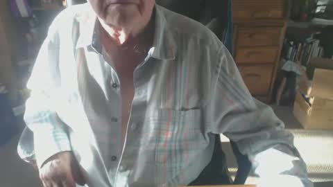 Snapshot of sjbottomboi chatting on December 2024 11:28:01 PM sjbottomboi online show from December 2024 11:28:01 PM