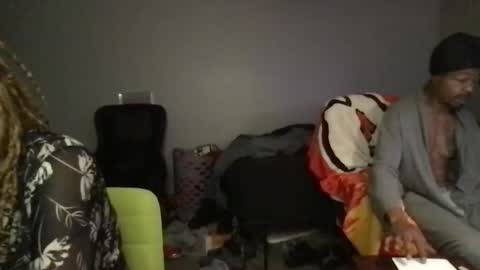 Snapshot of skarfos_babes chatting on December 2024 02:27:01 PM skarfos_babes online show from December 2024 02:27:01 PM