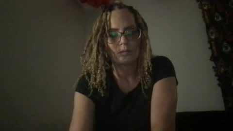 Snapshot of skarfos_babes chatting on December 2024 11:54:01 PM skarfos_babes online show from December 2024 11:54:01 PM