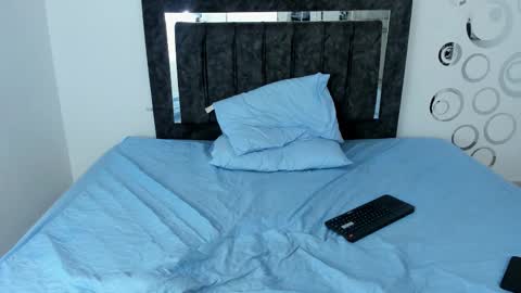 Skarleth online show from October 2025 12:09:02 PM