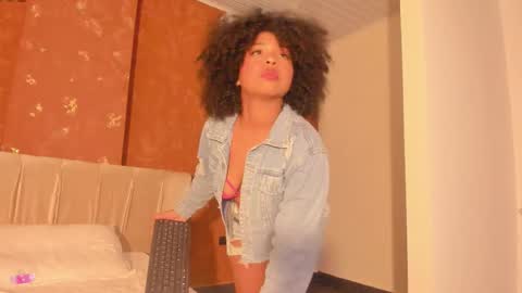 Snapshot of skarlethill chatting on November 2025 03:34:02 PM Skarlethill online show from November 2025 03:34:02 PM