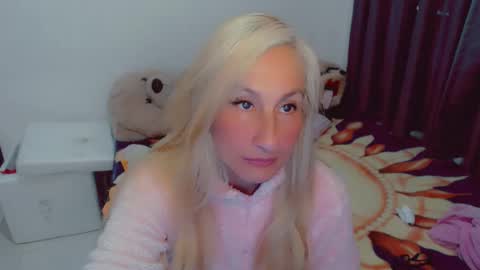 Snapshot of skarlett2072 chatting on February 2026 07:11:01 PM Arlett online show from February 2026 07:11:01 PM