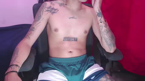 Snapshot of skateboy444 chatting on March 2025 02:21:01 AM king online show from March 2025 02:21:01 AM