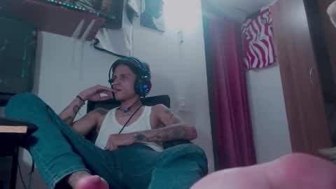 Snapshot of skateboy444 chatting on September 2025 09:55:02 AM king online show from September 2025 09:55:02 AM