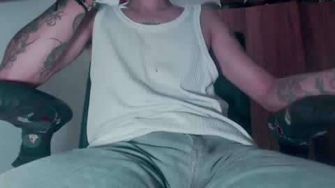 Snapshot of skateboy444 chatting on September 2025 06:06:02 AM king online show from September 2025 06:06:02 AM
