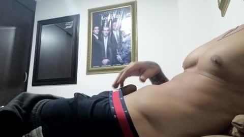 Snapshot of skater19xxx chatting on February 2026 12:06:01 AM miguel online show from February 2026 12:06:01 AM