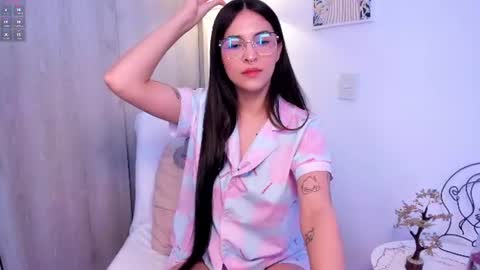 Snapshot of skeeter_cb chatting on June 2026 05:39:01 PM Skeete CHRISTMAS SHOW THIS DECEMBER 24 CHECK OUT MY AMAZON LIST AND MAKE ME HAPPY online show from June 2026 05:39:01 PM
