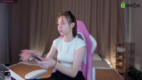 Emily online show from December 2025 01:01:02 AM