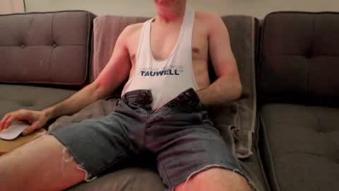 Snapshot of skibumz chatting on December 2024 06:10:02 AM Skibumz online show from December 2024 06:10:02 AM