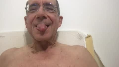 Snapshot of skima48 chatting on January 2026 04:15:01 AM skima48 online show from January 2026 04:15:01 AM