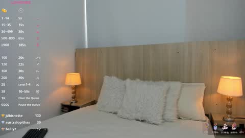 Ariadna online show from November 2025 11:19:01 AM