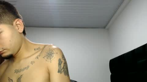 Snapshot of skinny_badboy chatting on July 2026 01:23:02 AM E R O S online show from July 2026 01:23:02 AM