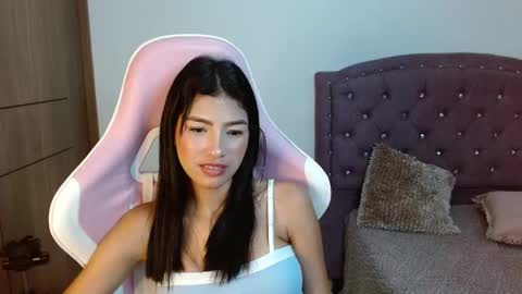 Snapshot of skinny_hailey1 chatting on March 2025 05:50:01 PM Hailey online show from March 2025 05:50:01 PM