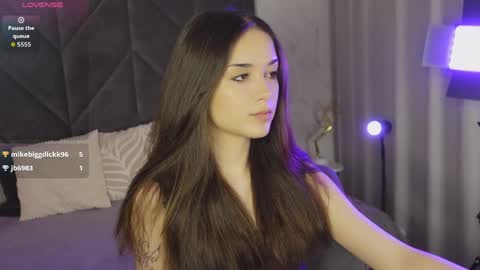 Ellie online show from May 2026 07:52:01 PM