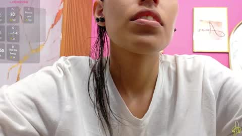 Snapshot of skinnyneighbour_ chatting on May 2026 03:04:02 AM Karla online show from May 2026 03:04:02 AM