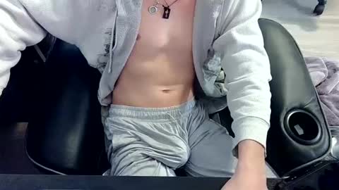 skrogdog online show from April 2026 05:05:02 PM