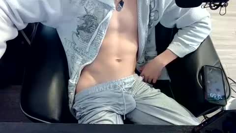 skrogdog online show from May 2026 04:59:01 PM