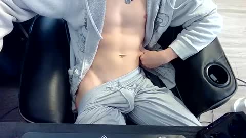 skrogdog online show from May 2026 02:57:02 PM