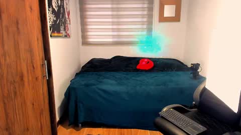 Snapshot of skull_prospect chatting on February 2025 03:20:01 PM Liam Vokov online show from February 2025 03:20:01 PM