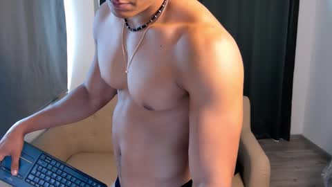 Snapshot of skull_prospect chatting on September 2025 02:43:01 PM Liam Vokov online show from September 2025 02:43:01 PM