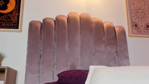 Sky Caroline online show from November 2025 11:35:01 PM