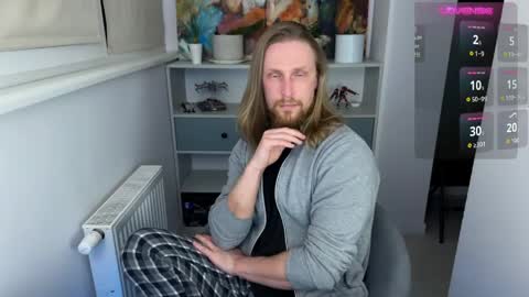 sky_guy25 online show from April 2026 07:49:02 PM