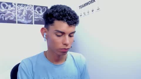 Snapshot of sky_jules chatting on November 2025 03:16:01 AM Daniel online show from November 2025 03:16:01 AM