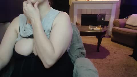 SKYLE   online show from March 2026 12:22:01 PM