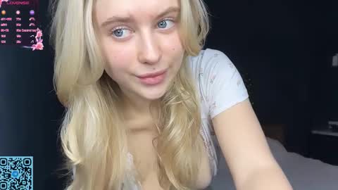 Snapshot of skyeveil chatting on October 2025 06:42:02 PM Skye online show from October 2025 06:42:02 PM