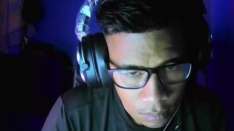 Snapshot of skyfall9875 chatting on September 2025 04:50:02 PM skyfall9875 online show from September 2025 04:50:02 PM