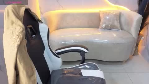 Snapshot of skyler_gracee_tx chatting on October 2025 12:50:02 PM Live 800am 200pm COLOMBIAN HOUR online show from October 2025 12:50:02 PM