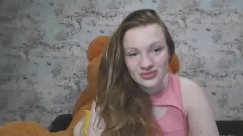 Skyler online show from September 2025 03:45:01 PM