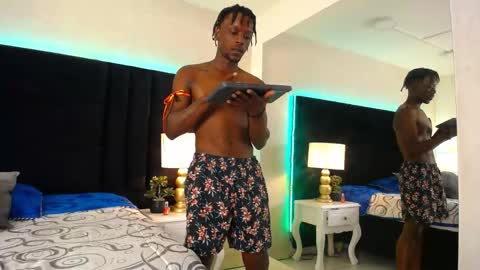 SKYLERBIGXXX online show from April 2026 04:18:02 AM