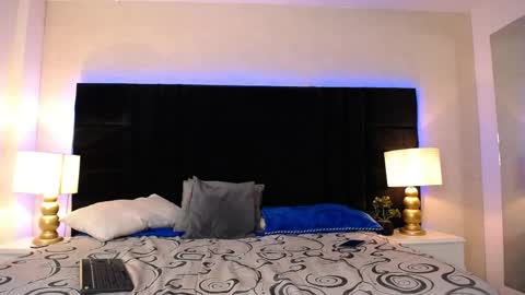 Snapshot of skylerbigxxx chatting on May 2026 04:19:01 AM SKYLERBIGXXX online show from May 2026 04:19:01 AM