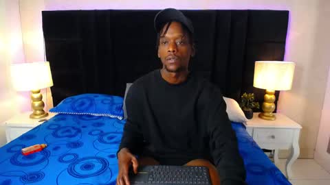 Snapshot of skylerbigxxx chatting on May 2026 04:20:01 AM SKYLERBIGXXX online show from May 2026 04:20:01 AM