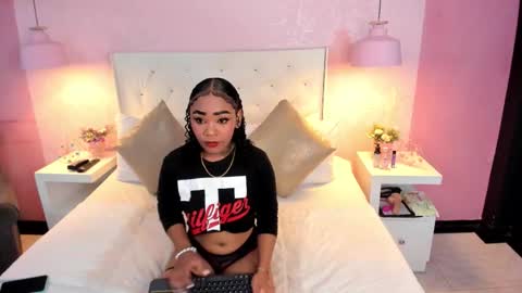 skylerbloom online show from November 2025 02:25:02 AM