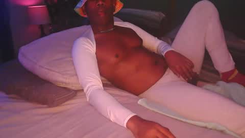 skyonetoo3 online show from November 2025 02:28:02 AM