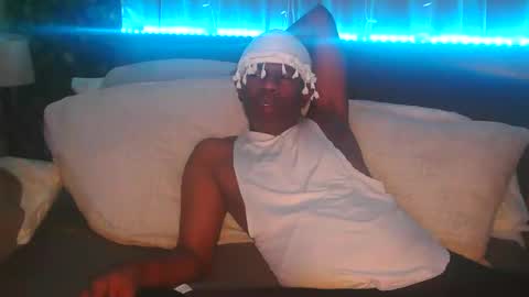 skyonetoo3 online show from December 2025 05:18:02 PM