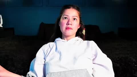 Snapshot of skyy_bloom chatting on December 2025 11:50:01 AM Sky online show from December 2025 11:50:01 AM