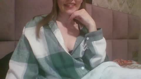 Snapshot of sladkiegubki chatting on February 2025 08:44:01 PM Sladkiegubki online show from February 2025 08:44:01 PM