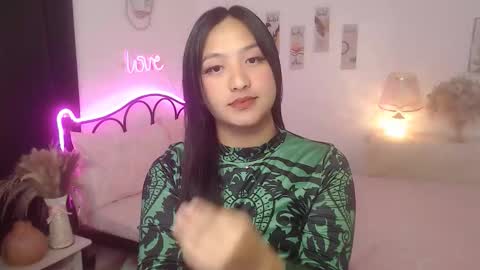 Queen Cyrine online show from October 2025 11:33:02 AM