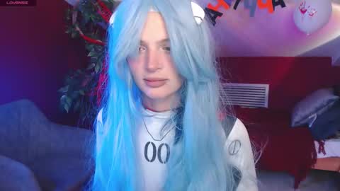 Emilia online show from October 2025 10:21:02 PM