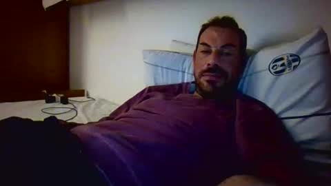 Snapshot of slevin1983 chatting on December 2024 10:47:02 PM slevin online show from December 2024 10:47:02 PM