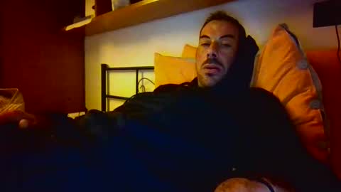 Snapshot of slevin1983 chatting on November 2025 11:51:02 PM slevin online show from November 2025 11:51:02 PM